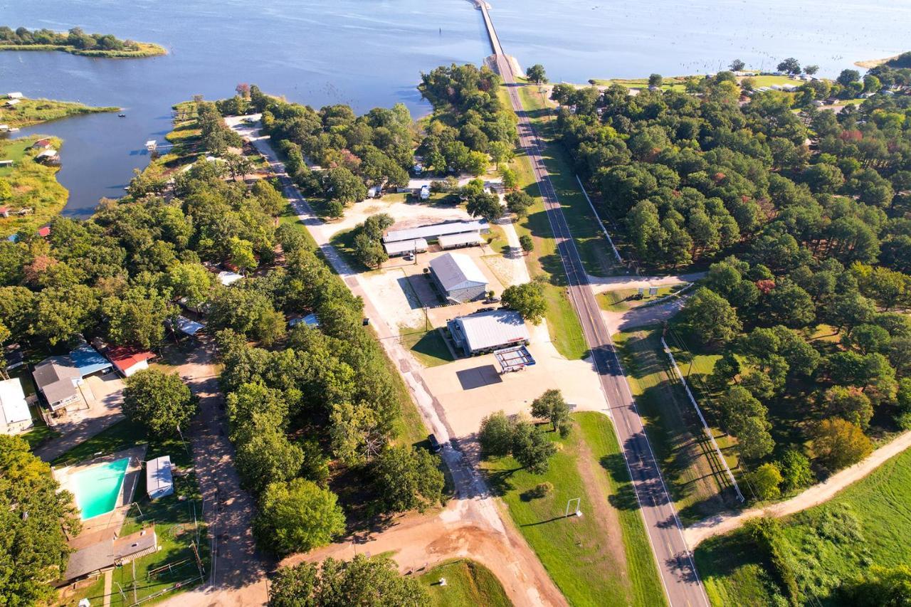 Axtons Bass City Lake Front Resort Emory Εξωτερικό φωτογραφία