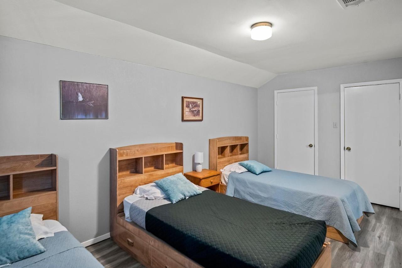 Axtons Bass City Lake Front Resort Emory Εξωτερικό φωτογραφία